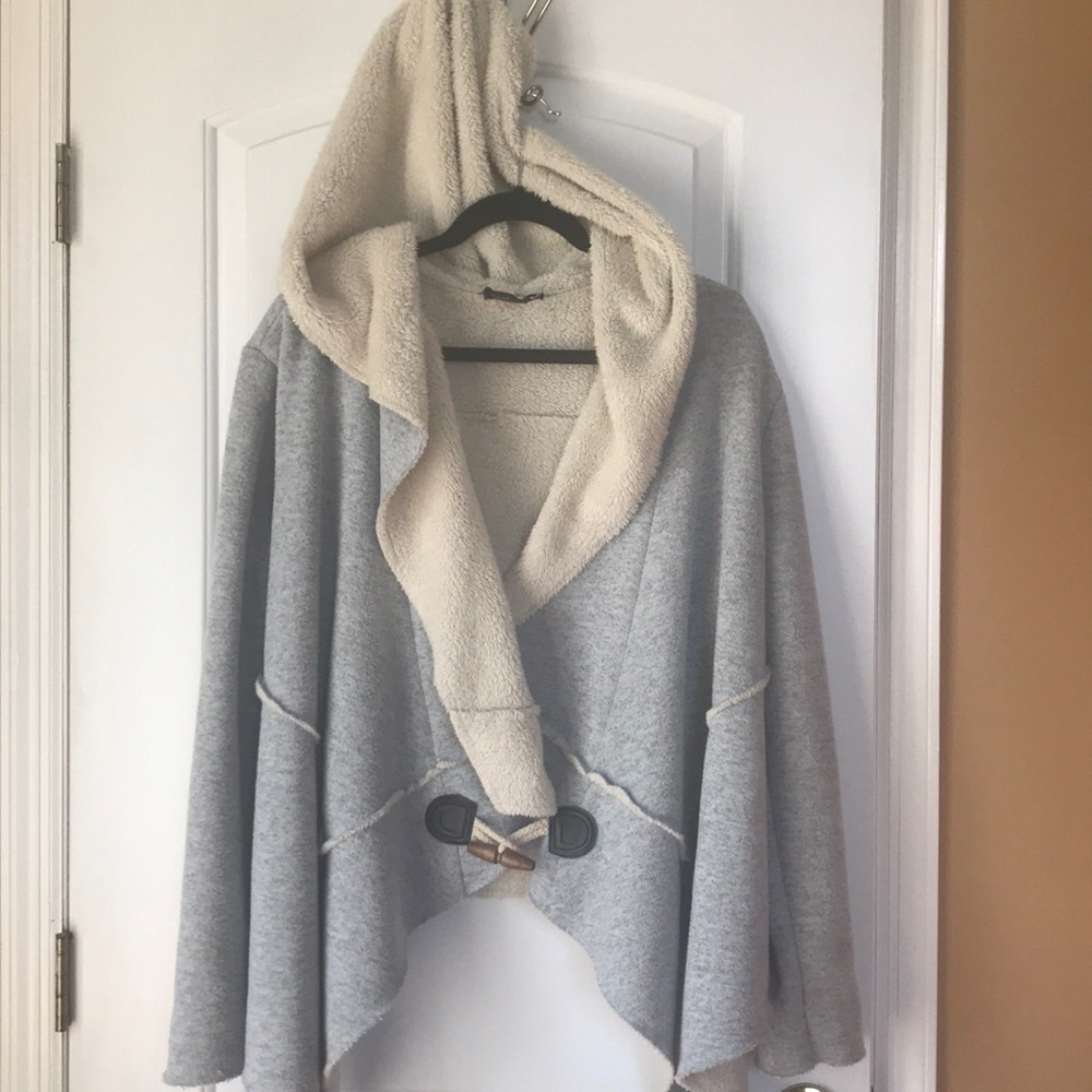 Double Zero cardigan with hoodie